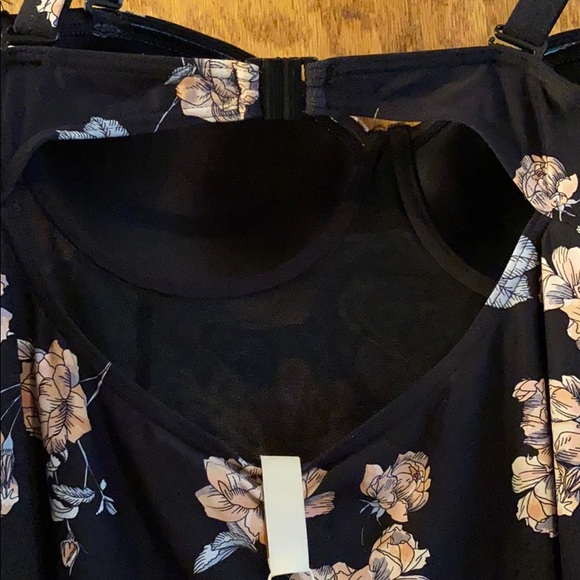 Floral Swimsuit - Picture 4 of 4